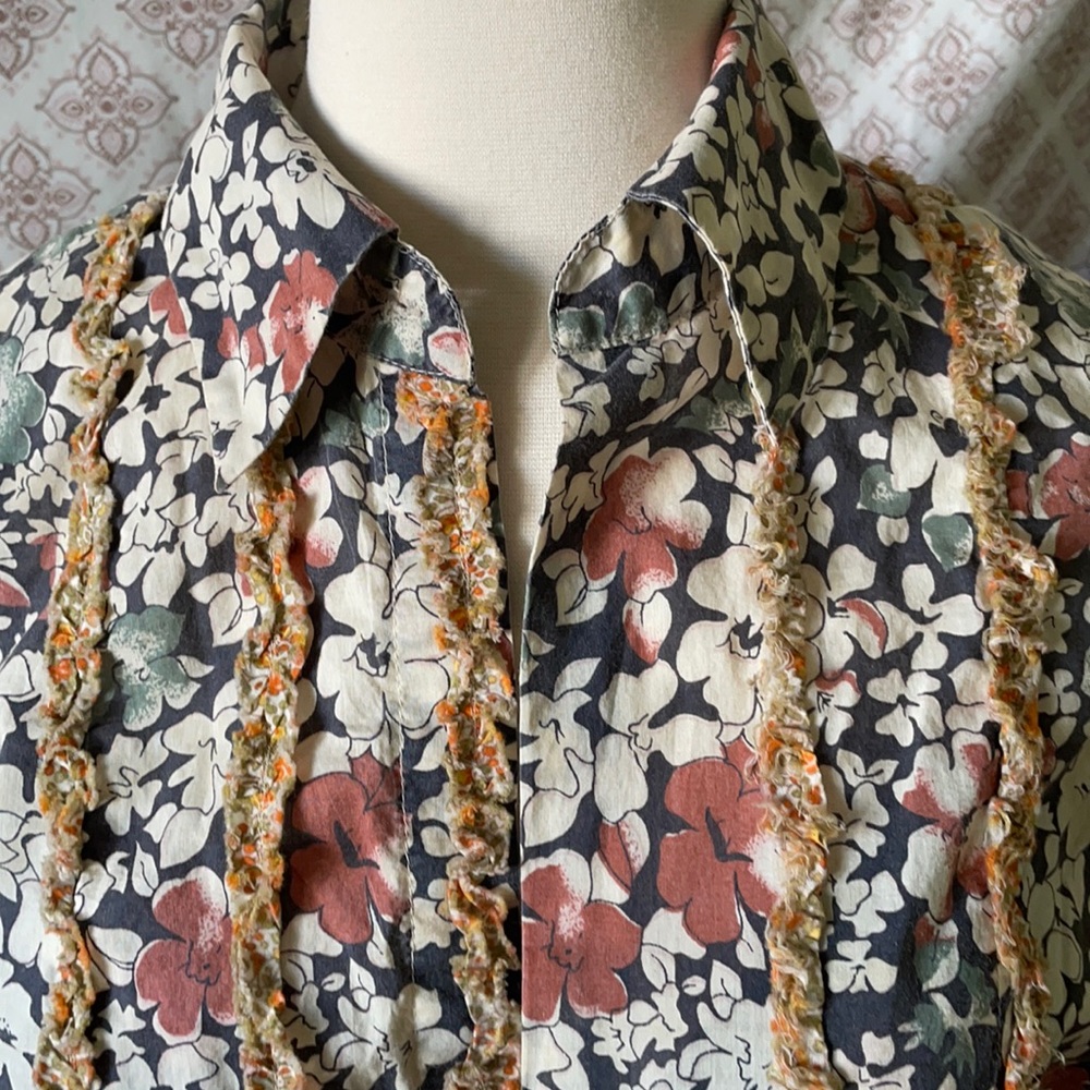Women’s shirt